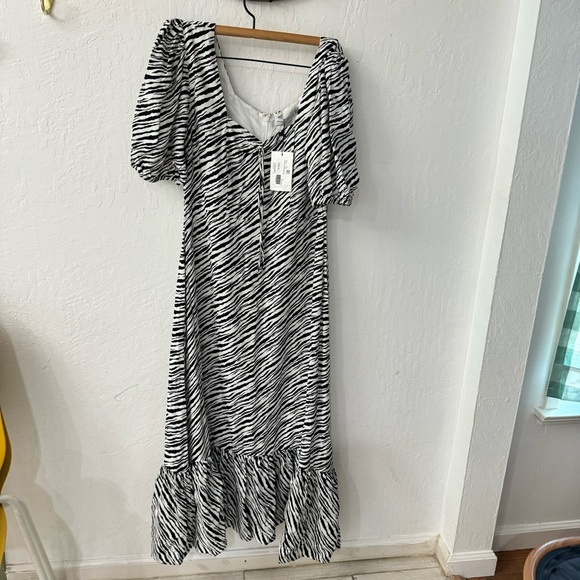 Faithfull The Brand Gabriela Zebra Stripe Black White Puff Sleeve Midi Dress M - Picture 4 of 10
